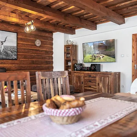 Jakub Myto Pod Dumbierom, Myto 100m, Chopok 15 Min, 2 Apartments, 6 Bedrooms Chalet