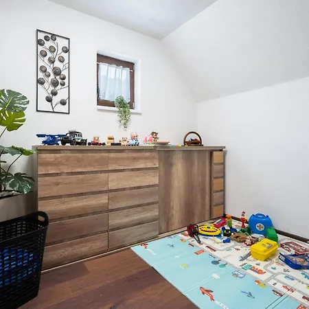 Jakub Myto Pod Dumbierom, Myto 100m, Chopok 15 Min, 2 Apartments, 6 Bedrooms Chalet