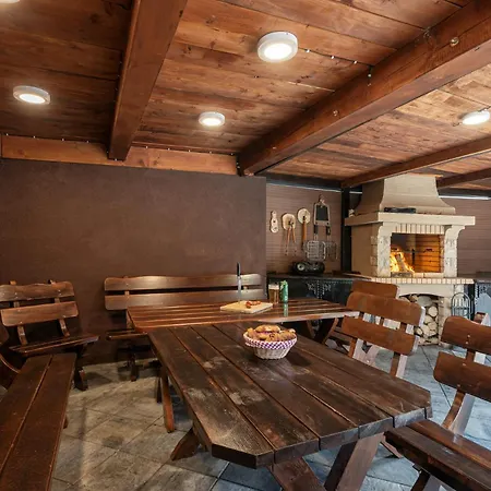 Jakub Myto Pod Dumbierom, Myto 100m, Chopok 15 Min, 2 Apartments, 6 Bedrooms Myto pod Dumbierom